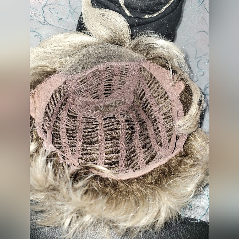 Ellen Wille Wig In Platinum Blonde Rooted - Picture 7 of 16